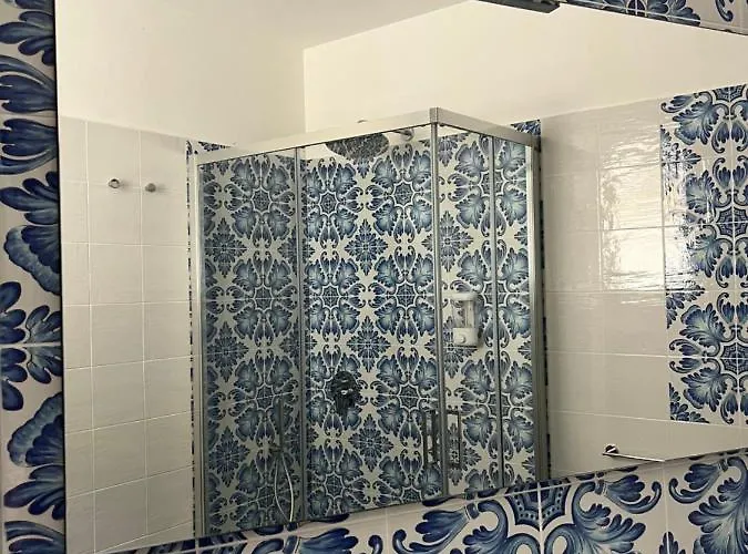 לינה וארוחת בוקר Relais Ettore 4*